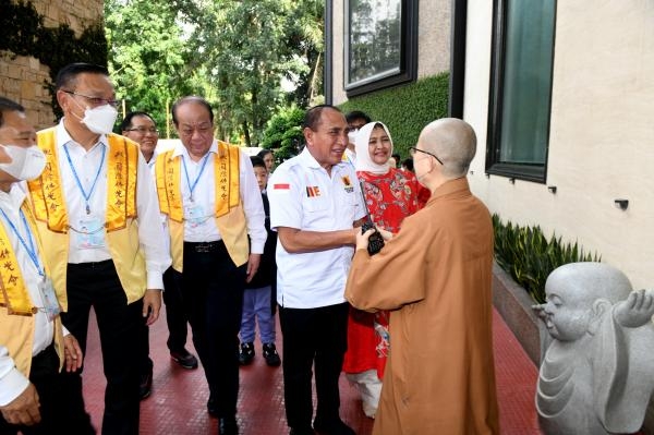 Tinjau Perayaan Waisak di BLIA Medan, Edy Rahmayadi Harap Kerukunan Beragama di Sumut Terjaga